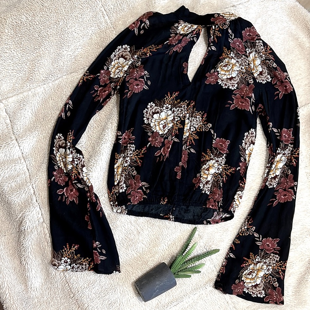 Chloe and Katie Floral Top 🌻